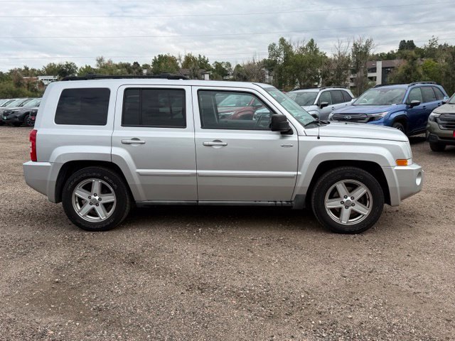 Used 2010 Jeep Patriot Latitude AWD/4WD image 7