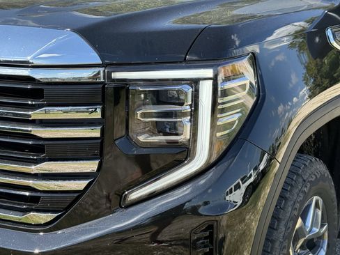 New 2026 GMC Sierra 1500 SLT image 8
