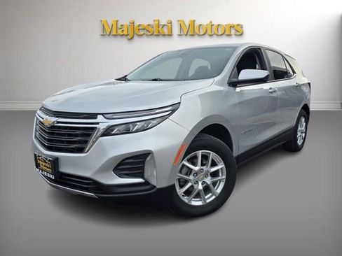 Used 2022 Chevrolet Equinox LT image 3