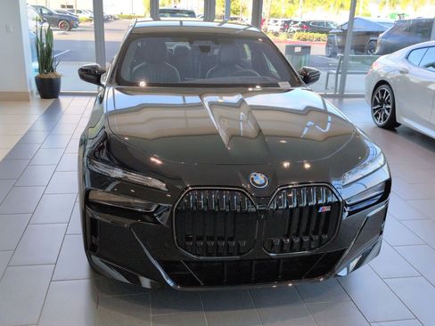 New 2026 BMW i7 M70 AWD/4WD image 3