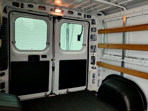 Used 2025 RAM ProMaster 2500 w/ U-Haul Equipment Group FWD image 21