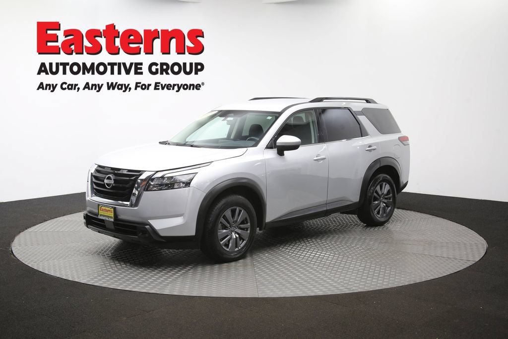 Used 2025 Nissan Pathfinder SV FWD image 60