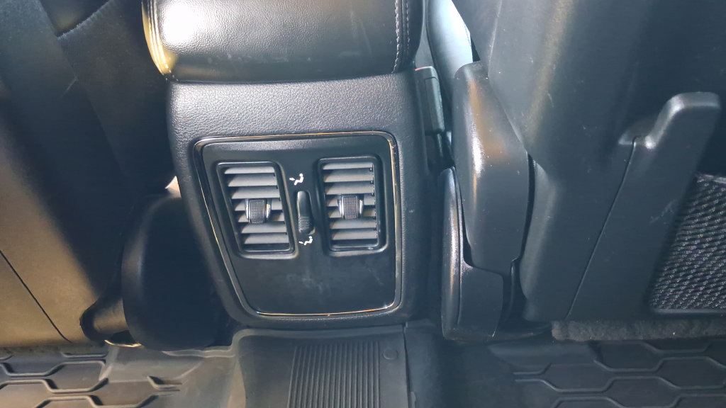 Used 2019 Dodge Durango SXT AWD/4WD image 25