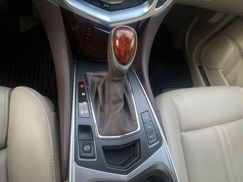 Used 2015 Cadillac SRX Luxury w/ Trailering Package AWD/4WD image 40