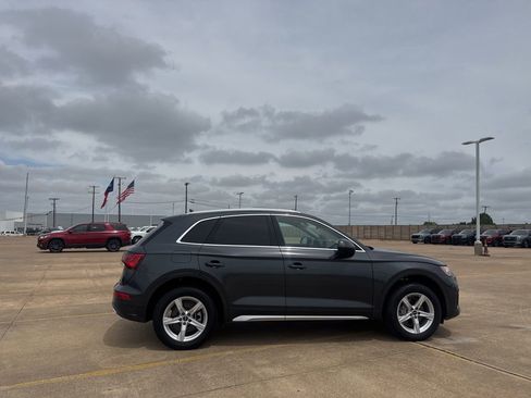 Used 2023 Audi Q5 2.0T Premium w/ Convenience Package AWD/4WD image 28