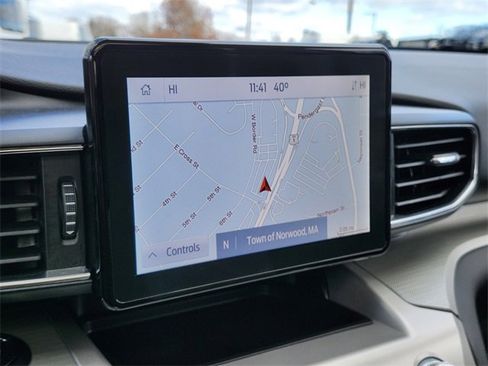 Certified 2022 Ford Explorer XLT w/ Equipment Group 202A image 23