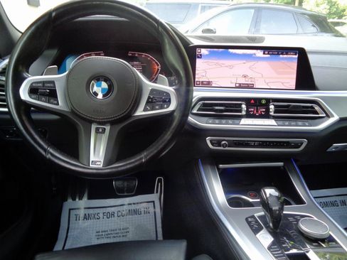 Used 2022 BMW X5 xDrive40i w/ Premium Essential Package AWD/4WD image 11