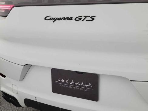 Used 2022 Porsche Cayenne GTS AWD/4WD image 13