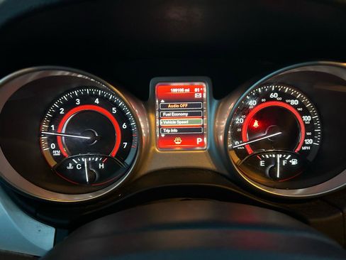 Used 2014 Dodge Journey SXT w/ Flexible Seating Group image 22