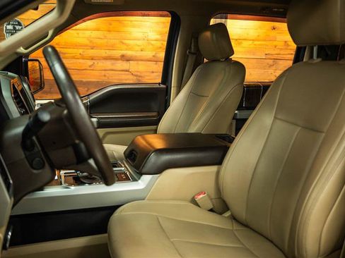 Used 2018 Ford F150 Lariat w/ Equipment Group 502A Luxury AWD/4WD image 9
