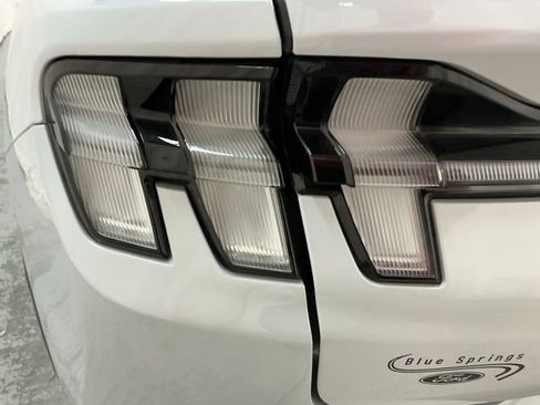 Used 2022 Ford Mustang Mach-E Select RWD image 6