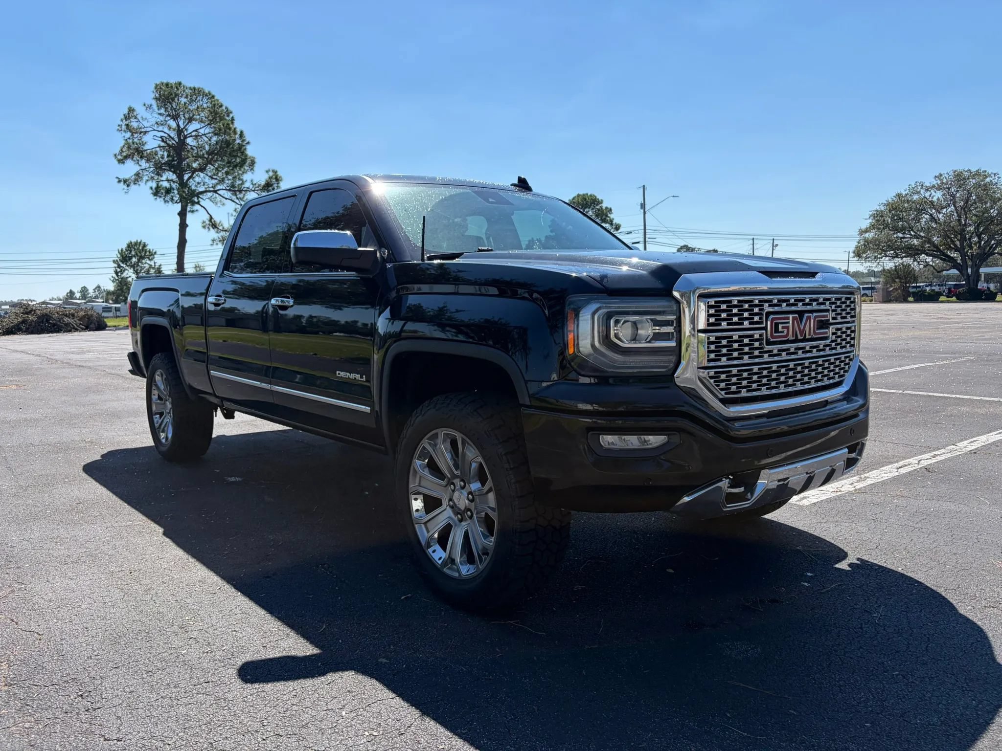 Used 2018 GMC Sierra 1500 Denali w/ Denali Ultimate Package AWD/4WD image 9