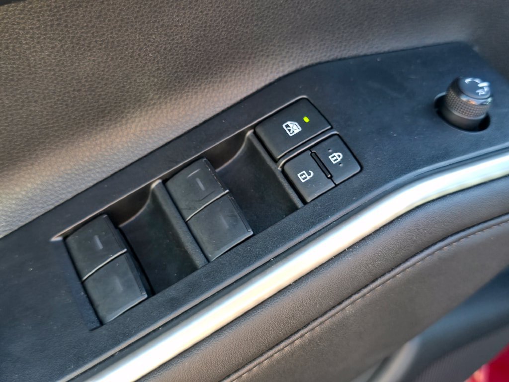Used 2024 Toyota Highlander XLE AWD/4WD image 26