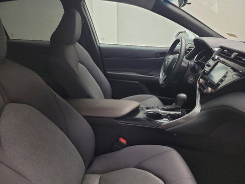 Used 2020 Toyota Camry LE AWD/4WD image 21