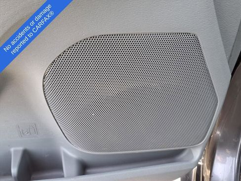 Used 2014 Toyota Sienna L image 17