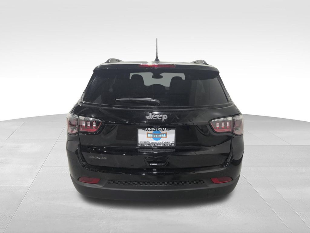 New 2026 Jeep Compass Latitude AWD/4WD image 25