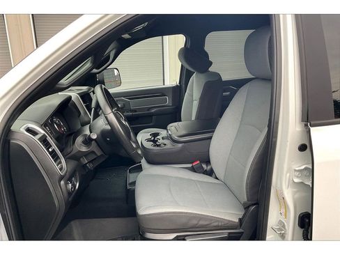 Used 2022 RAM 2500 Big Horn w/ Cold Weather Group image 25