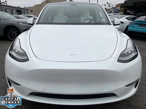 Used 2021 Tesla Model Y Long Range AWD/4WD image 2