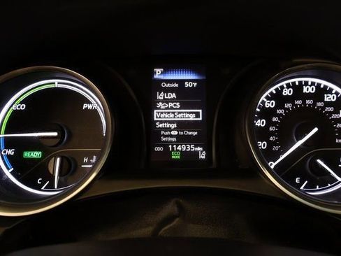 Used 2018 Toyota Camry LE image 17