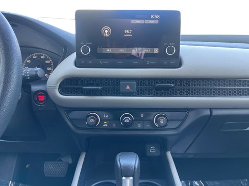 Used 2023 Honda HR-V LX image 11