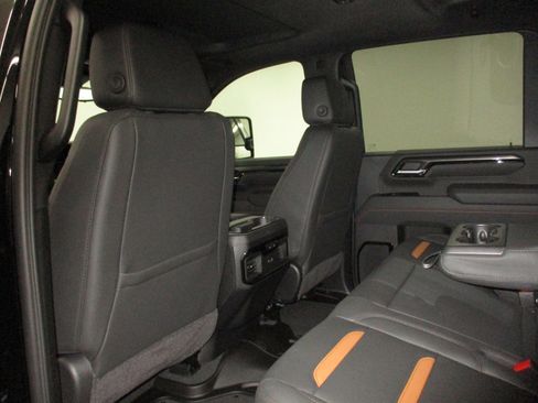 New 2026 GMC Sierra 2500 AT4 w/ AT4 Premium Plus Package AWD/4WD image 29