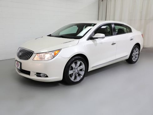 Used 2013 Buick LaCrosse Premium w/ Entertainment Package FWD image 17