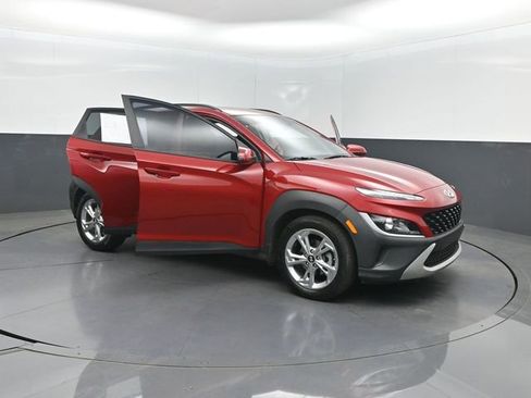 Used 2022 Hyundai Kona SEL w/ Cargo Package FWD image 34