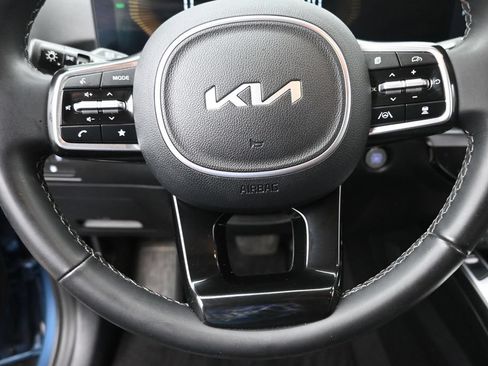 Used 2025 Kia Sorento EX AWD/4WD image 19