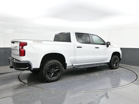 Used 2020 Chevrolet Silverado 1500 Custom Trail Boss w/ Custom Convenience Package AWD/4WD image 14