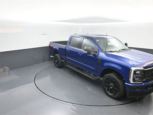 New 2026 Ford F250 XLT w/ XLT Premium Package image 18