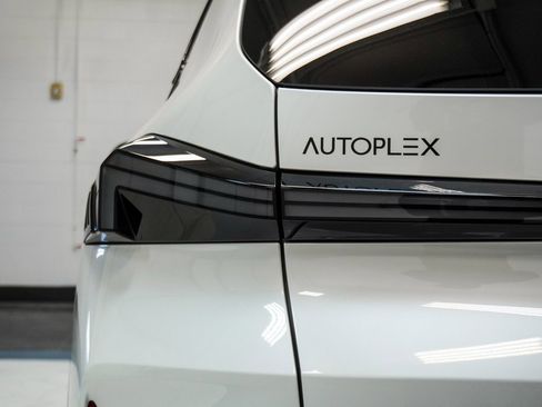 Used 2023 BMW XM w/ M Driver's Package image 43