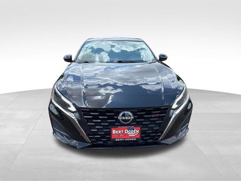 Certified 2023 Nissan Altima 2.5 SR FWD image 2