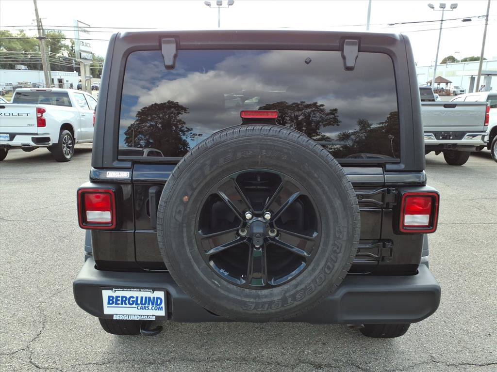 Used 2023 Jeep Wrangler Unlimited Sport AWD/4WD image 5