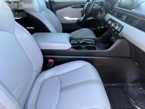Certified 2025 Honda Pilot EX-L image 32