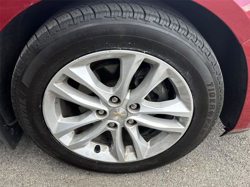 Used 2016 Chevrolet Malibu LT image 10