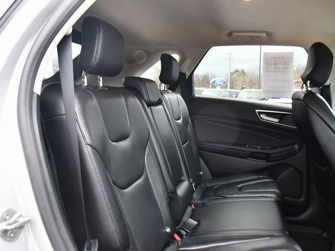 Used 2019 Ford Edge Titanium w/ Cold Weather Package image 17