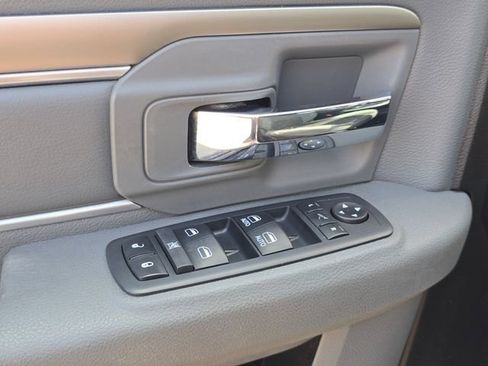 Used 2019 RAM 1500 Big Horn AWD/4WD image 40