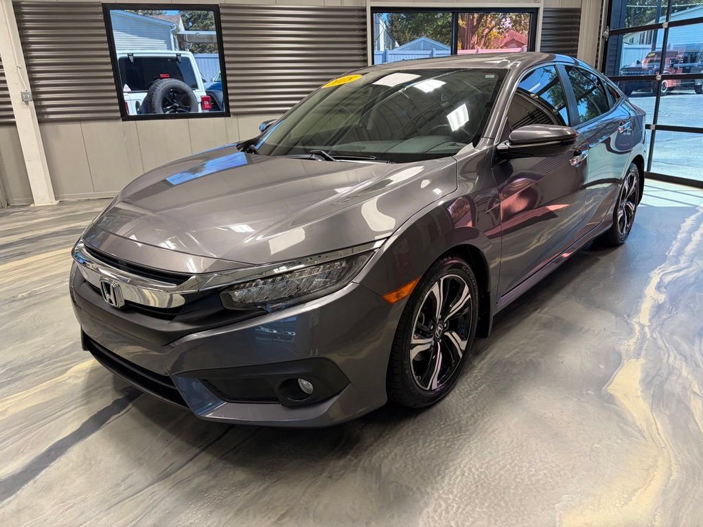 Used 2018 Honda Civic Touring image 3
