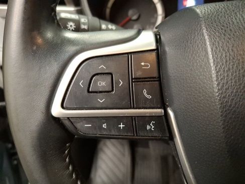 Used 2022 Toyota Highlander LE image 19