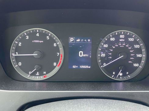 Used 2015 Hyundai Sonata SE w/ Option Group 09 FWD image 9