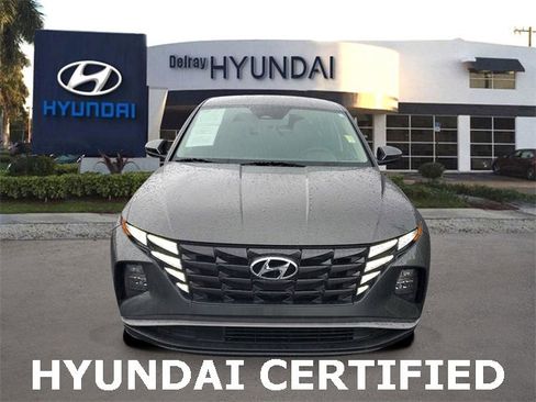 Certified 2022 Hyundai Tucson SE image 2