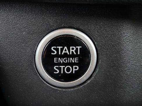 Used 2023 Nissan Rogue SV image 21