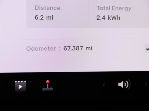 Used 2018 Tesla Model 3 Long Range image 41