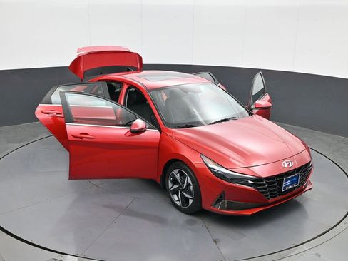 Certified 2023 Hyundai Elantra Limited image 29