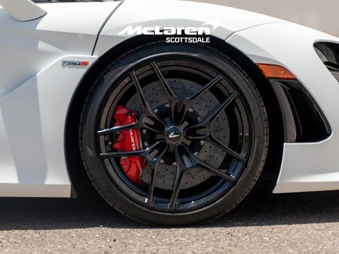 Used 2024 McLaren 750S RWD image 30