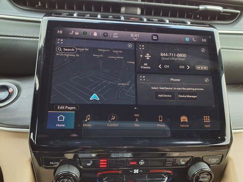 Used 2024 Jeep Grand Cherokee Limited image 4