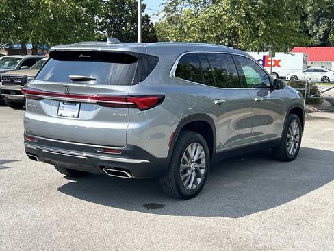Used 2026 Buick Enclave Preferred FWD image 5