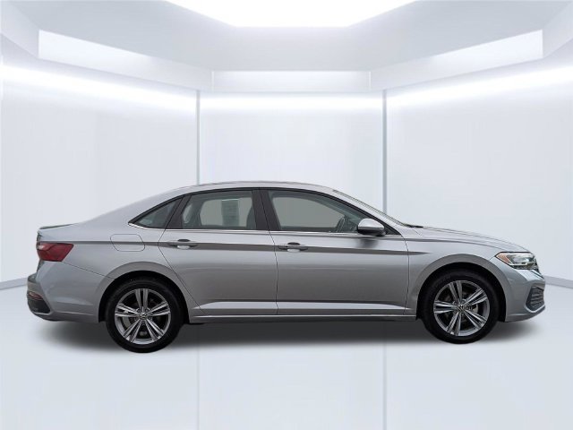 Used 2024 Volkswagen Jetta SE FWD image 7