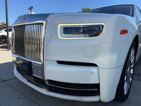 Used 2018 Rolls-Royce Phantom Sedan image 16