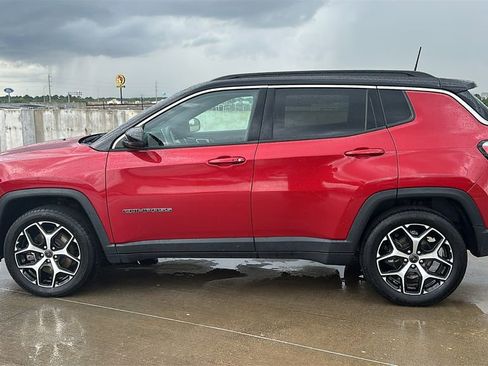 Used 2025 Jeep Compass Limited AWD/4WD image 10